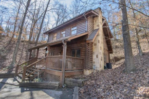 ER97 - Squirrel's Retreat - Close to the action in Pigeon Forge! cabin